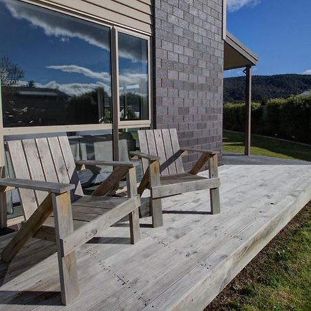 Leigh Cottage Manapouri Ngoại thất bức ảnh