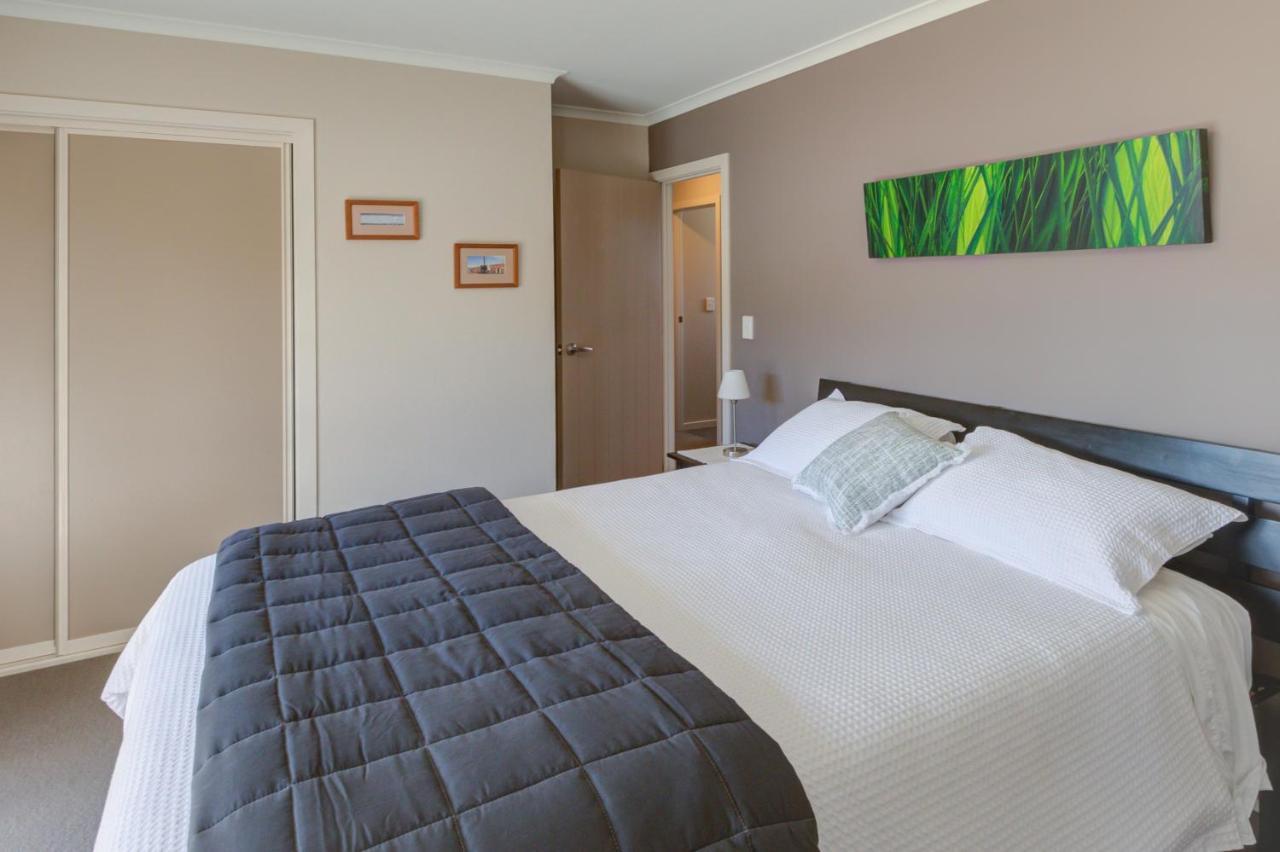 Leigh Cottage Manapouri Ngoại thất bức ảnh