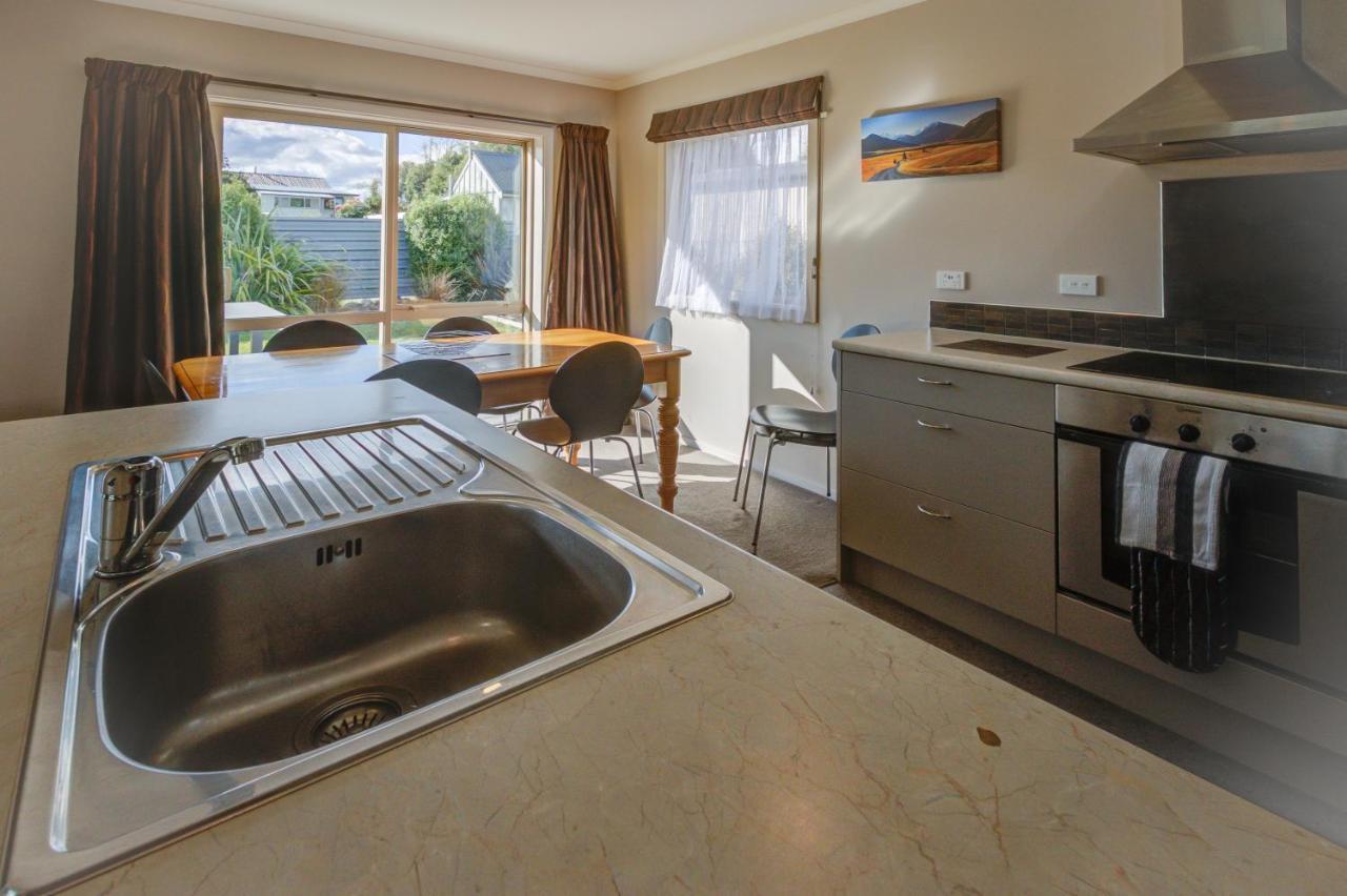 Leigh Cottage Manapouri Ngoại thất bức ảnh