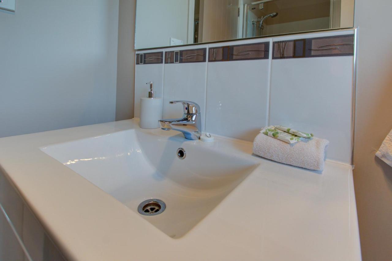 Leigh Cottage Manapouri Ngoại thất bức ảnh