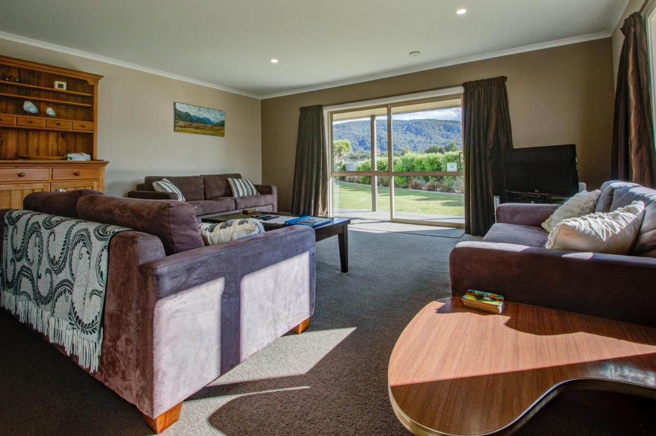 Leigh Cottage Manapouri Ngoại thất bức ảnh